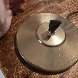 Gold Colored VTG Lid 7"